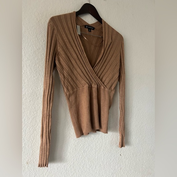 Y2K INC International Concepts Brown Ribbed Top Sz M Rayon Fitted Deep V Neck - Picture 9 of 11